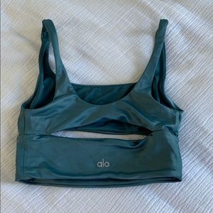 Alo Yoga Slit Shine Bra, seagrass